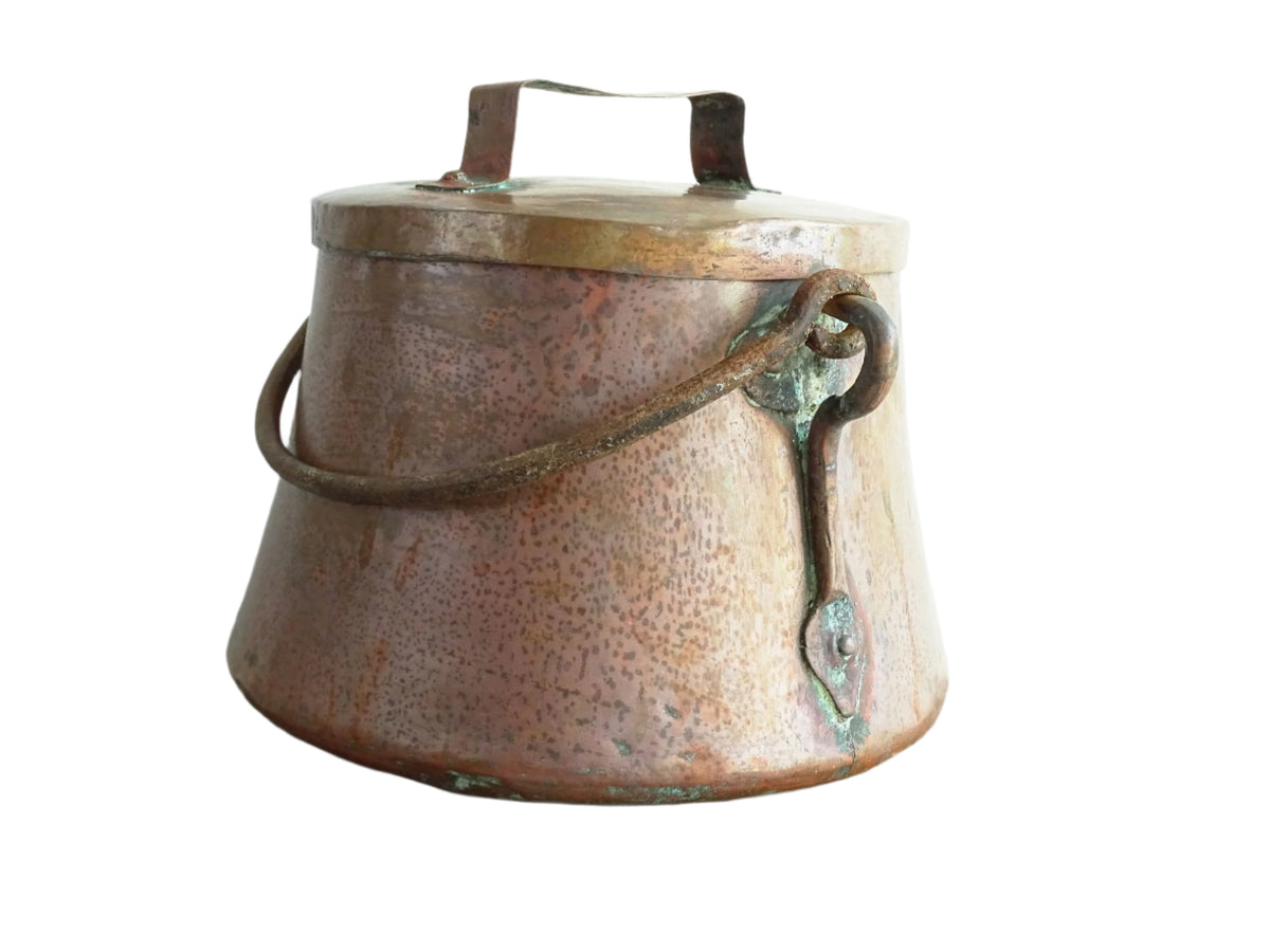 French antique copper cauldron with lid and patina. Old copper cauldron with wrought iron handle for rustic farmhouse decor.