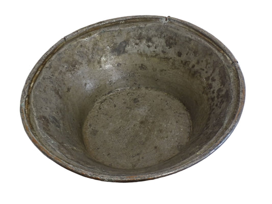 French antique tinned copper bowl with timeworn patina. Antique bowl that would make a rustic table centrepiece in French country farmhouse aesthetic.