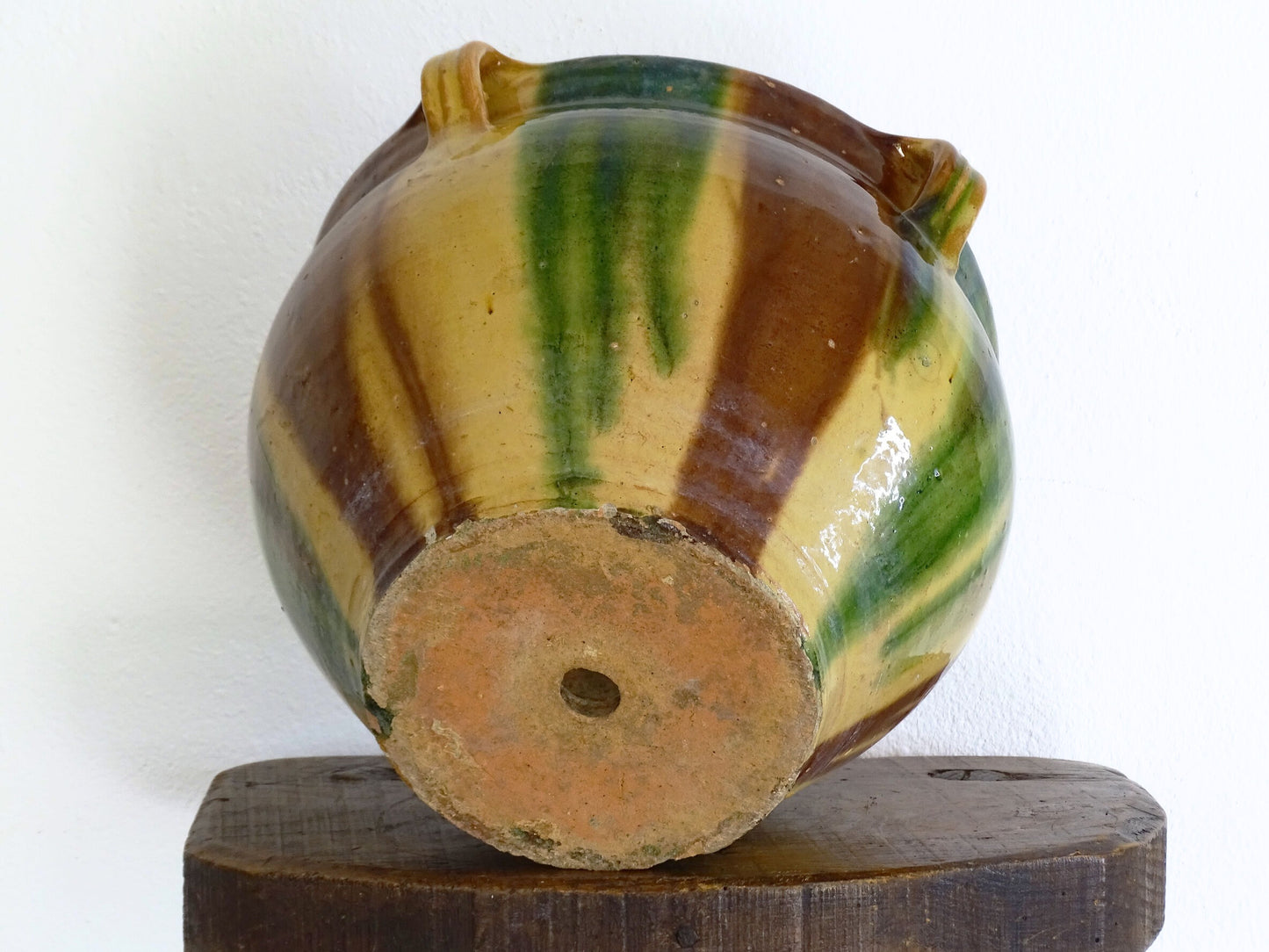 French antique ceramic planter from Castelnaudary, this antique cache pot is in glazed terracotta with green, yellow and brown.