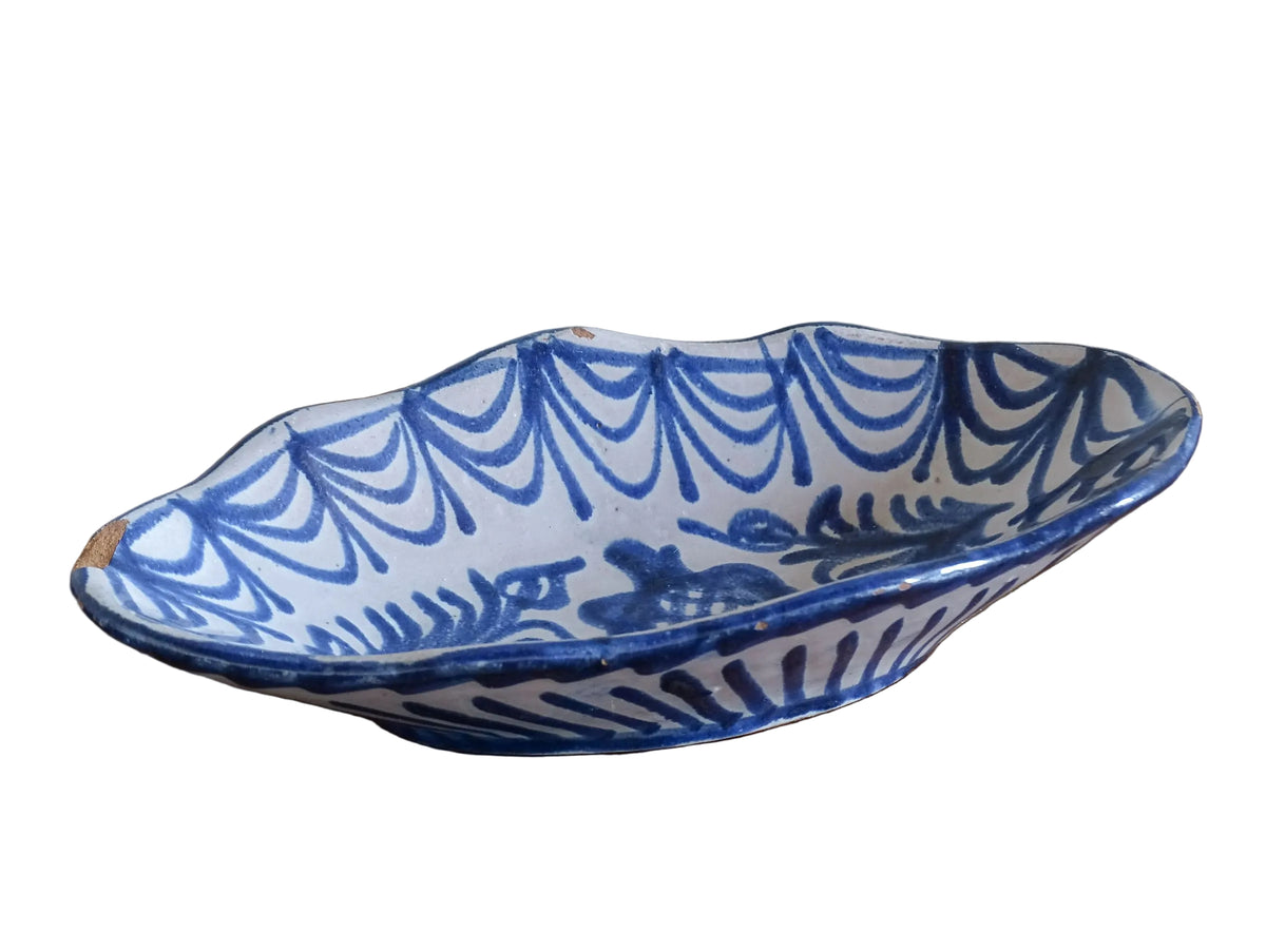 A small Spanish vintage Fajalauza pottery trinket dish or bowl. Hand painted in blue. This beautiful terracotta piece has a pomegranate to the centre.