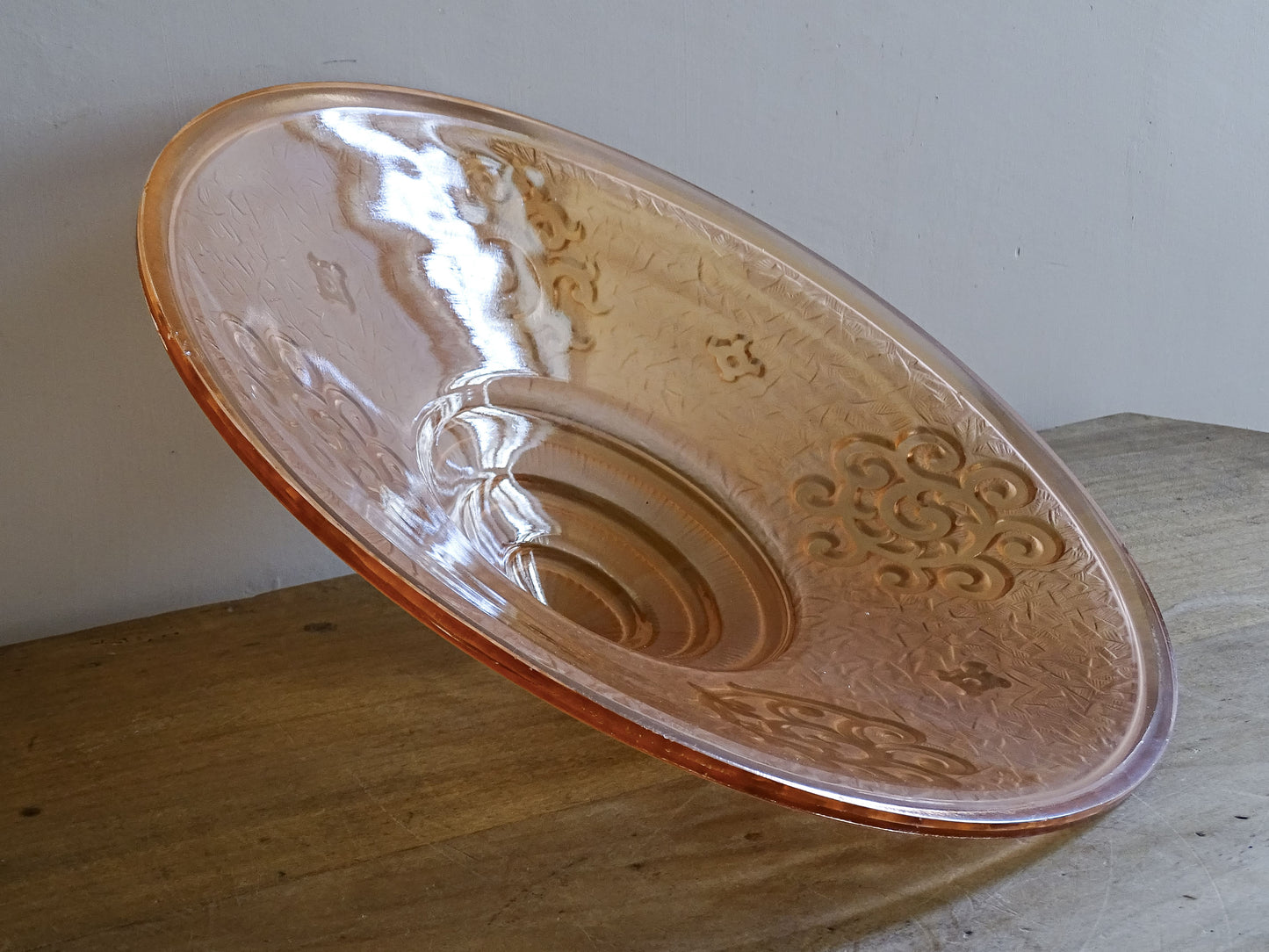 Art Deco pink glass pendant ceiling shade for vintage interiors