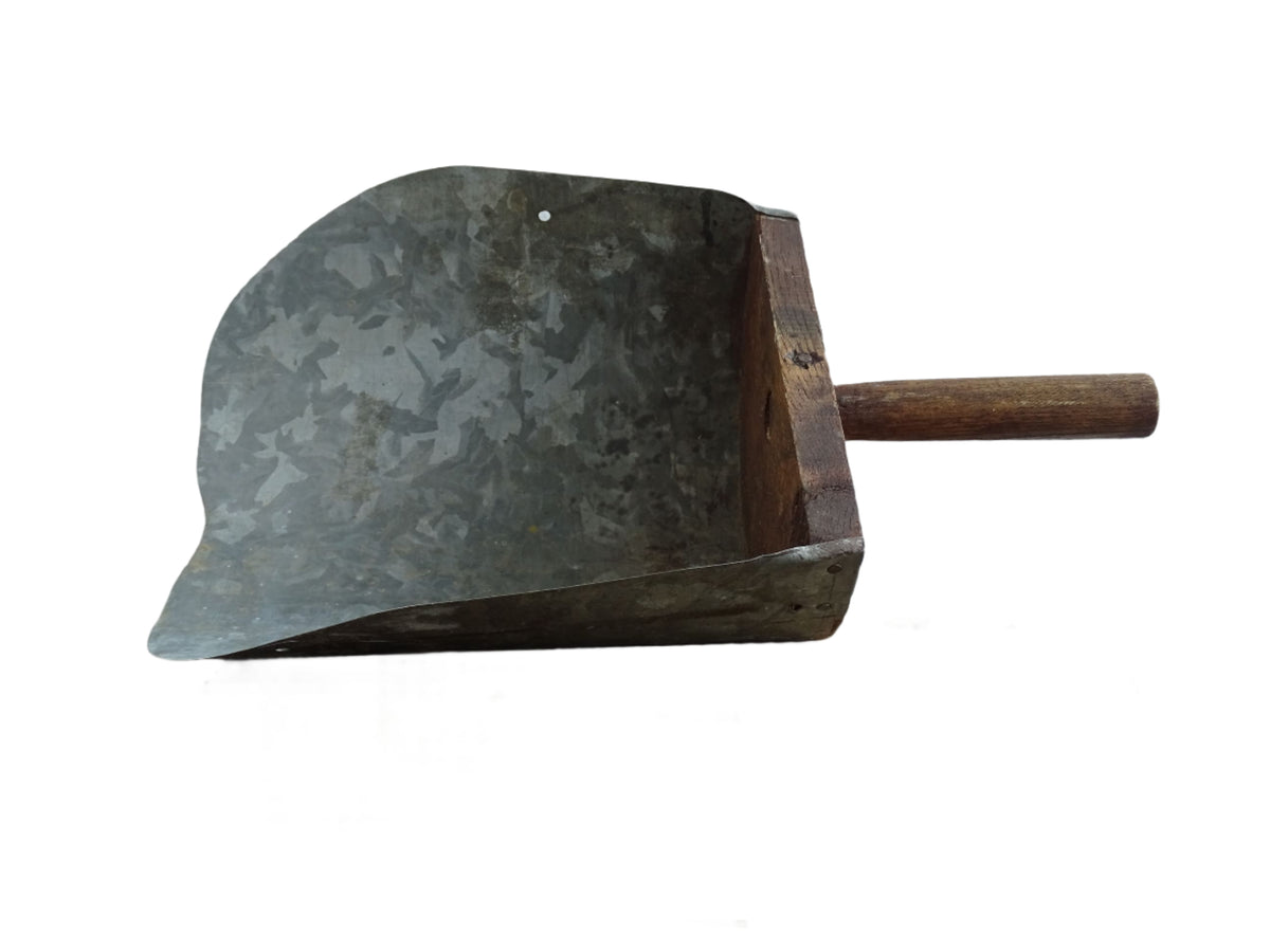 Rustic French antique grain scoop with a galvanised metal scoop and wooden handle with patina. Farmhouse decor.