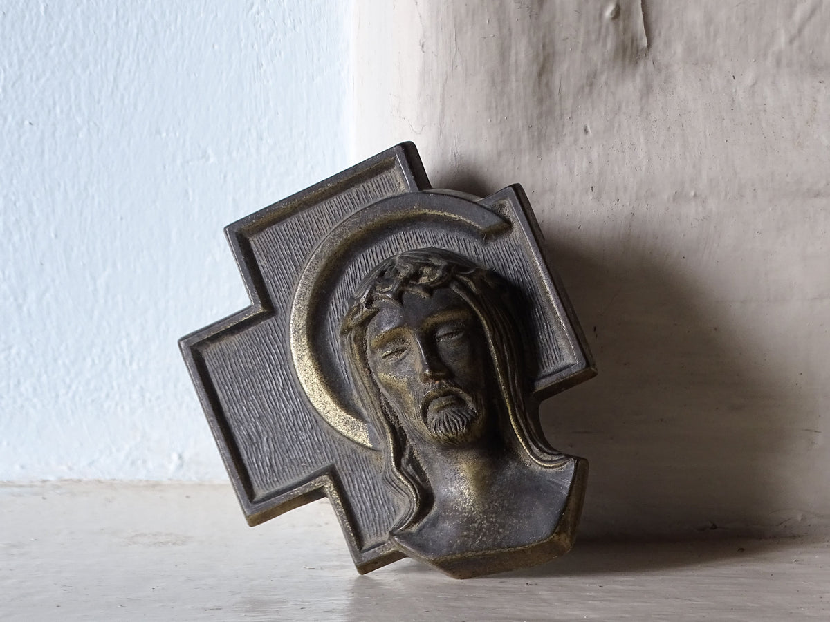 French vintage plaque depicting jesus