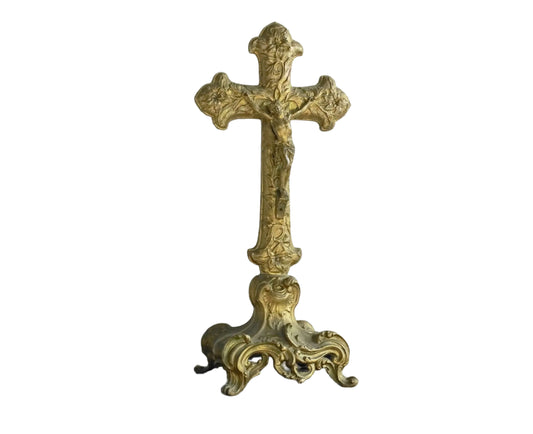 French antique altar cross in gilt metal, the altar crucifix is embossed with a floral design and the base is decorated with a scroll design. It is made from moulded metal and hollow inside. 