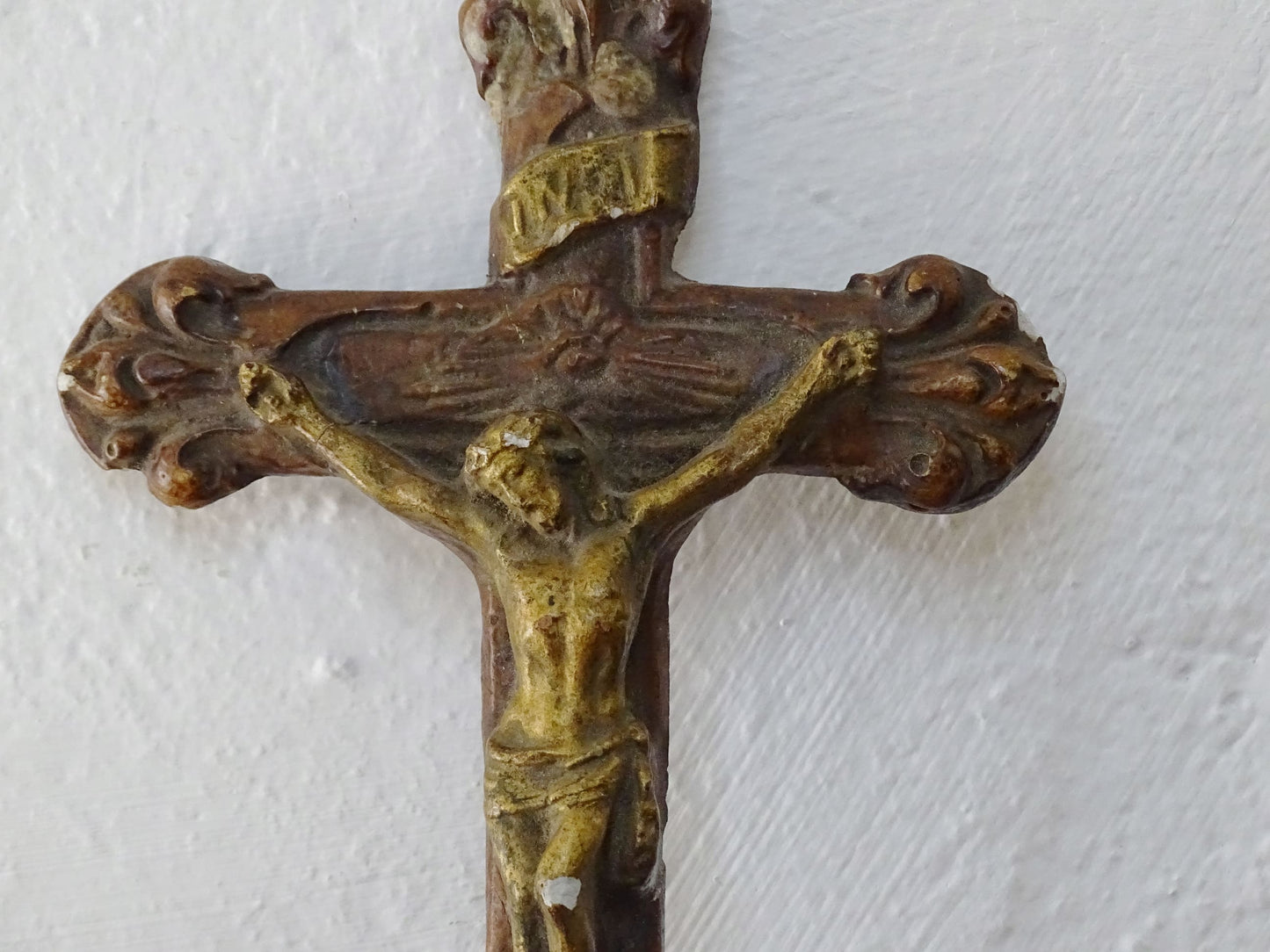 Small Antique French Crucifix in Wood and Plaster Gold Painted