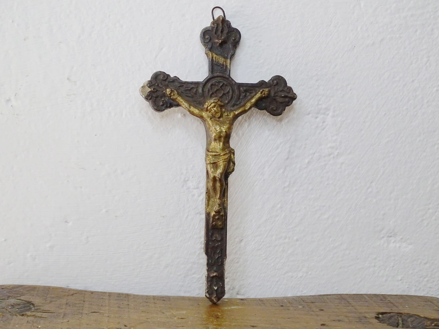 Antique French Crucifix in Wood and Plaster Painted Gold