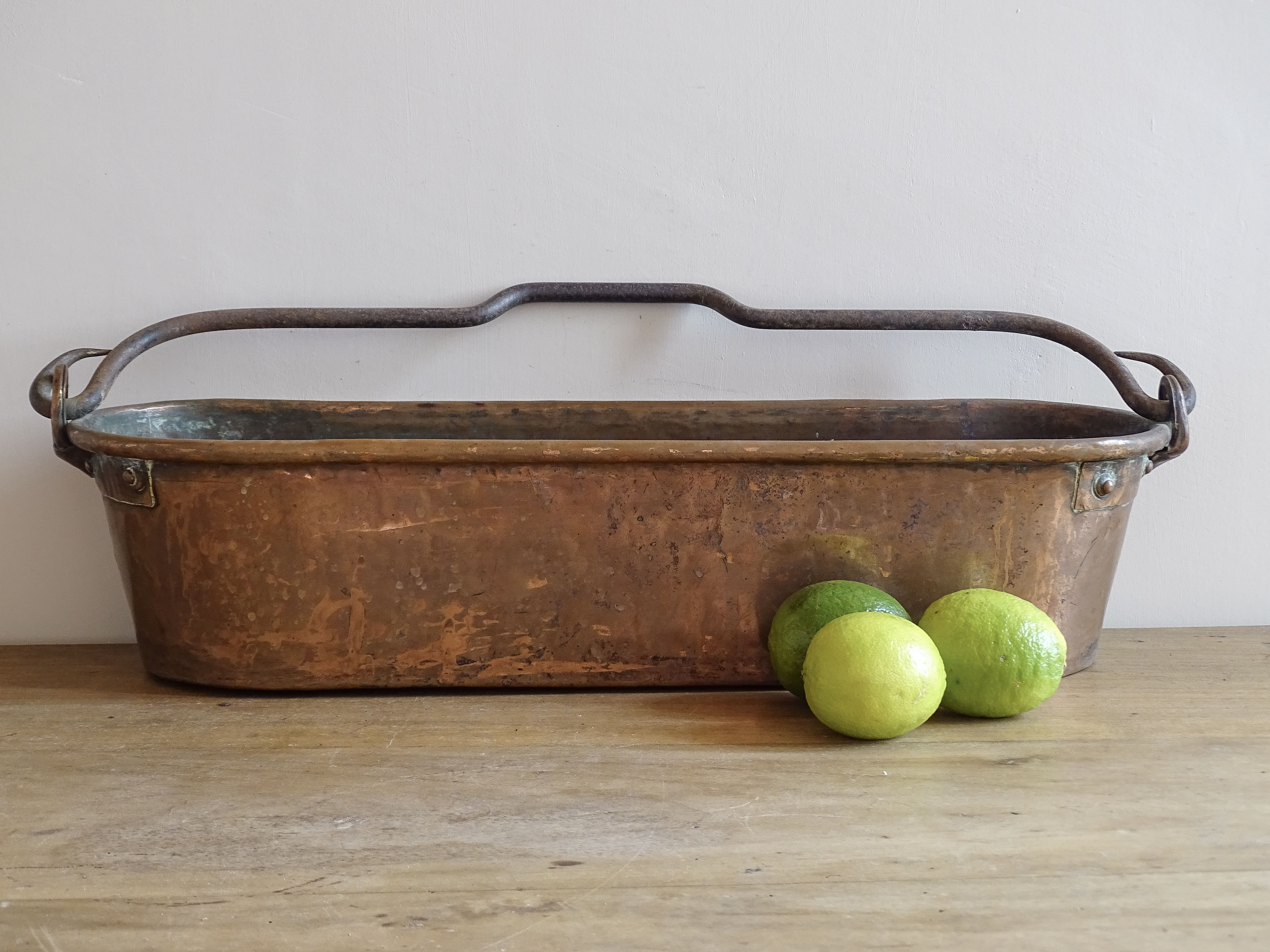 310b_French_antique_copper_fis