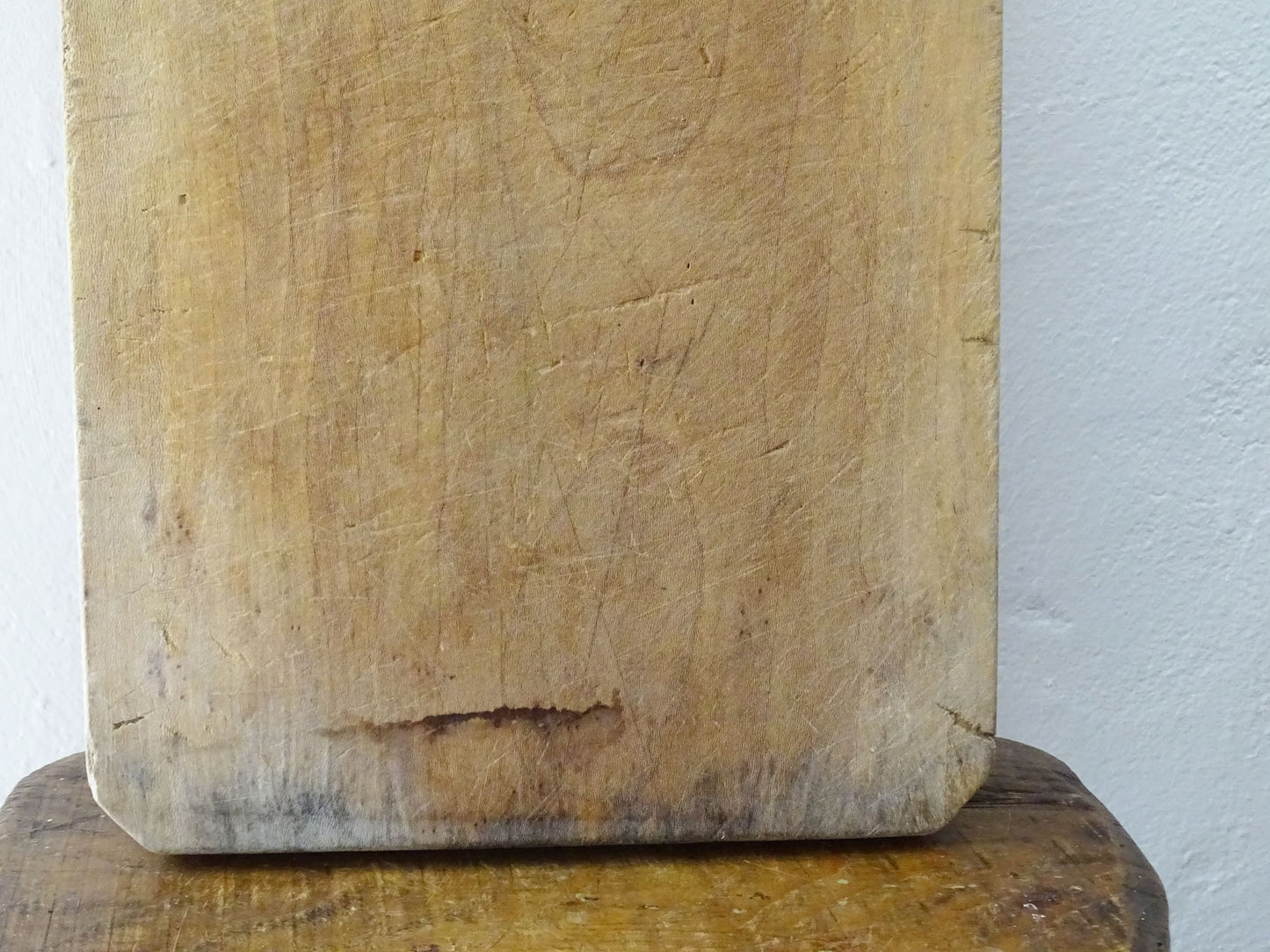 Vintage rustic French wooden cutting or chopping board, this vintage block with patina has a long handle.