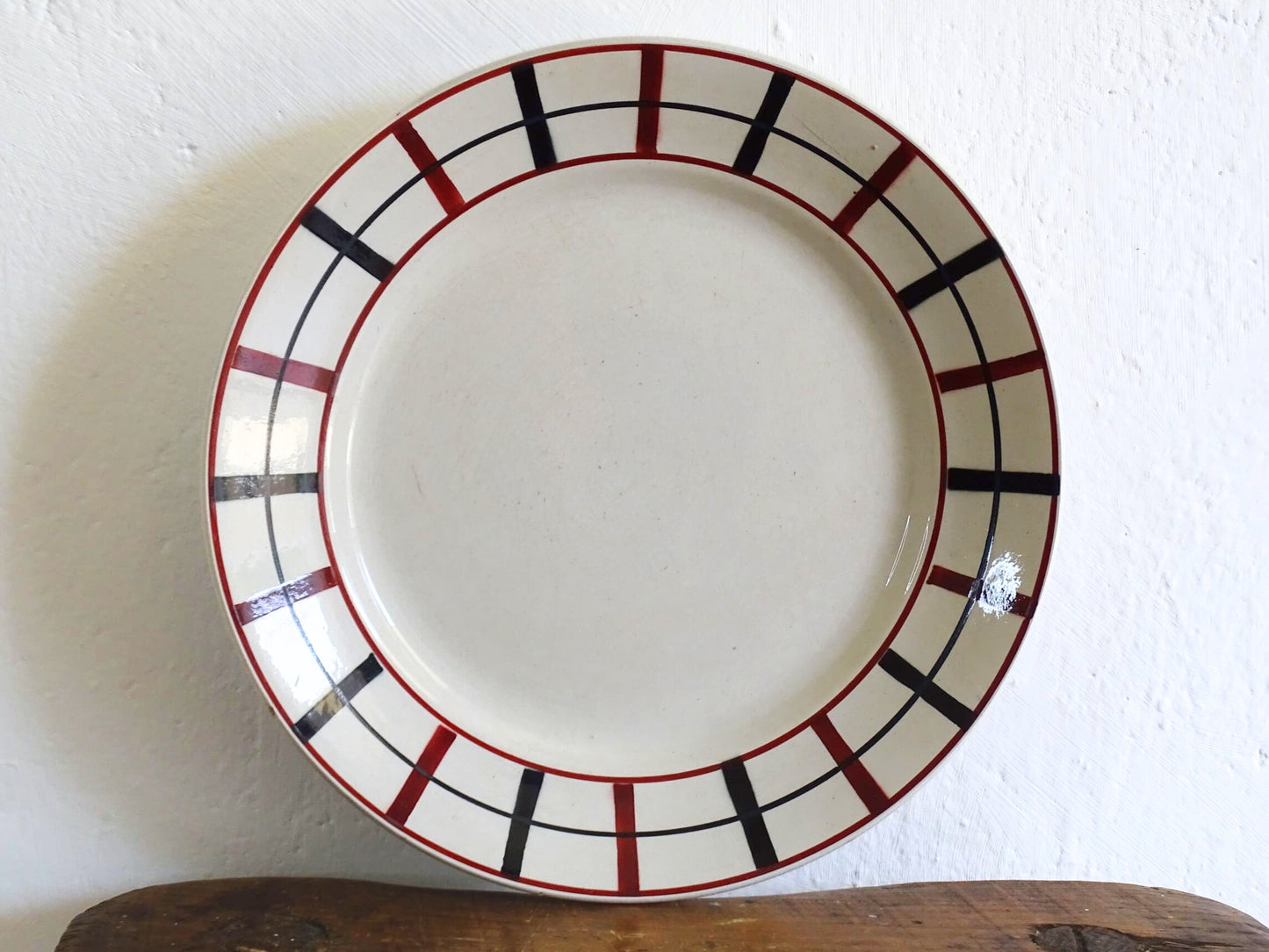 French antique ceramic basque plate with red and blue pattern. Lou Basquez plate from Saint Amand.