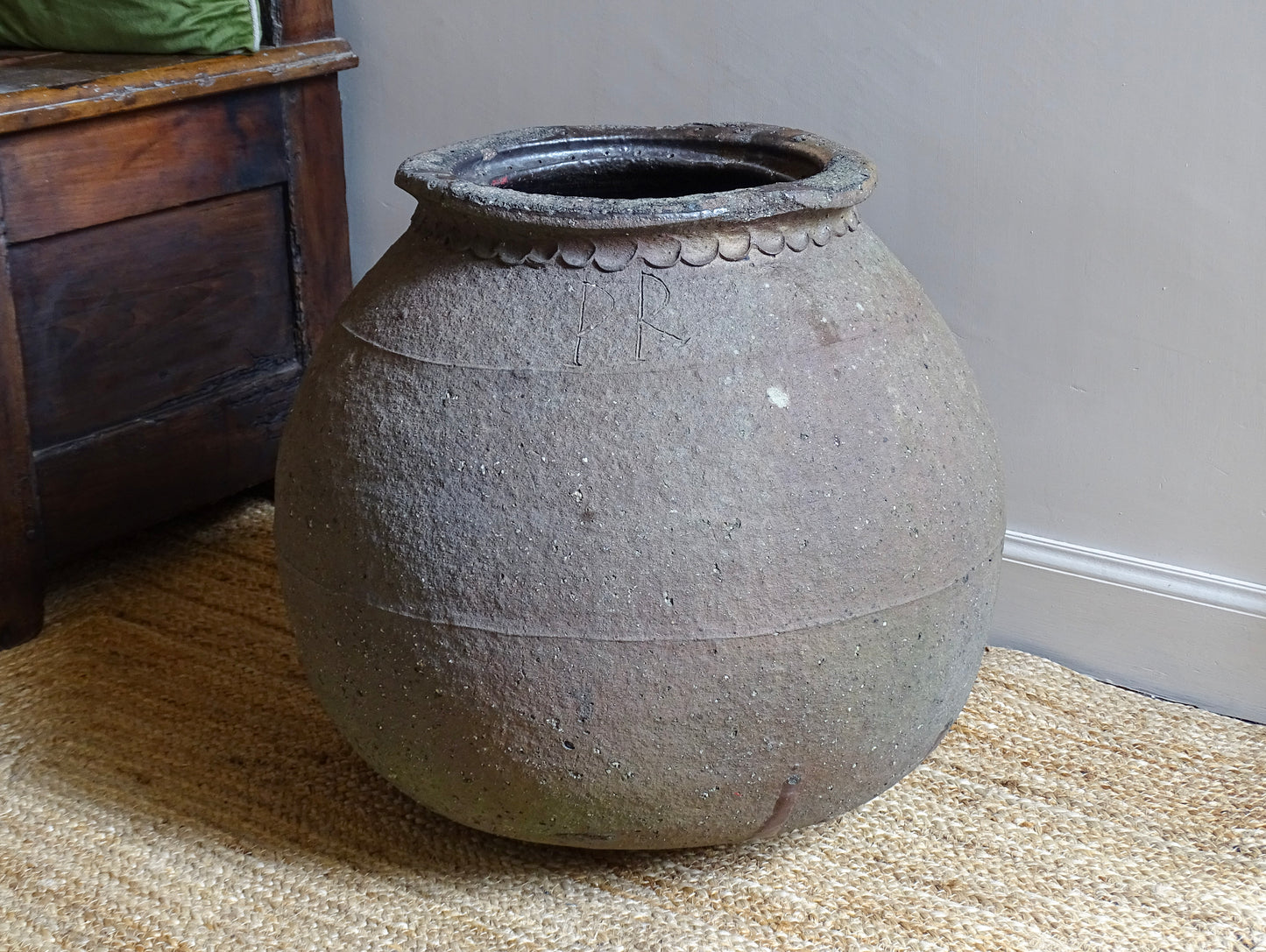 Large French antique terracotta pot (ponne), early 19th century South West France, sculptural clay vessel styled as a statement architectural planter.
