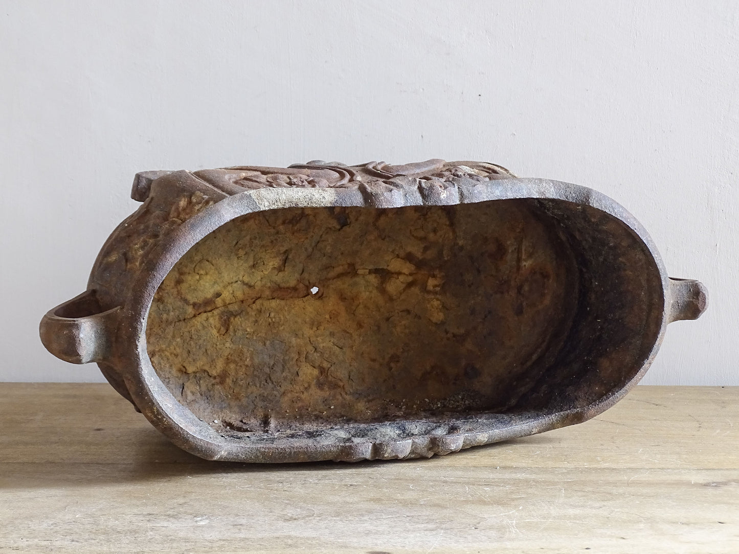 French antique garden planter in cast iron with natural aged patina.