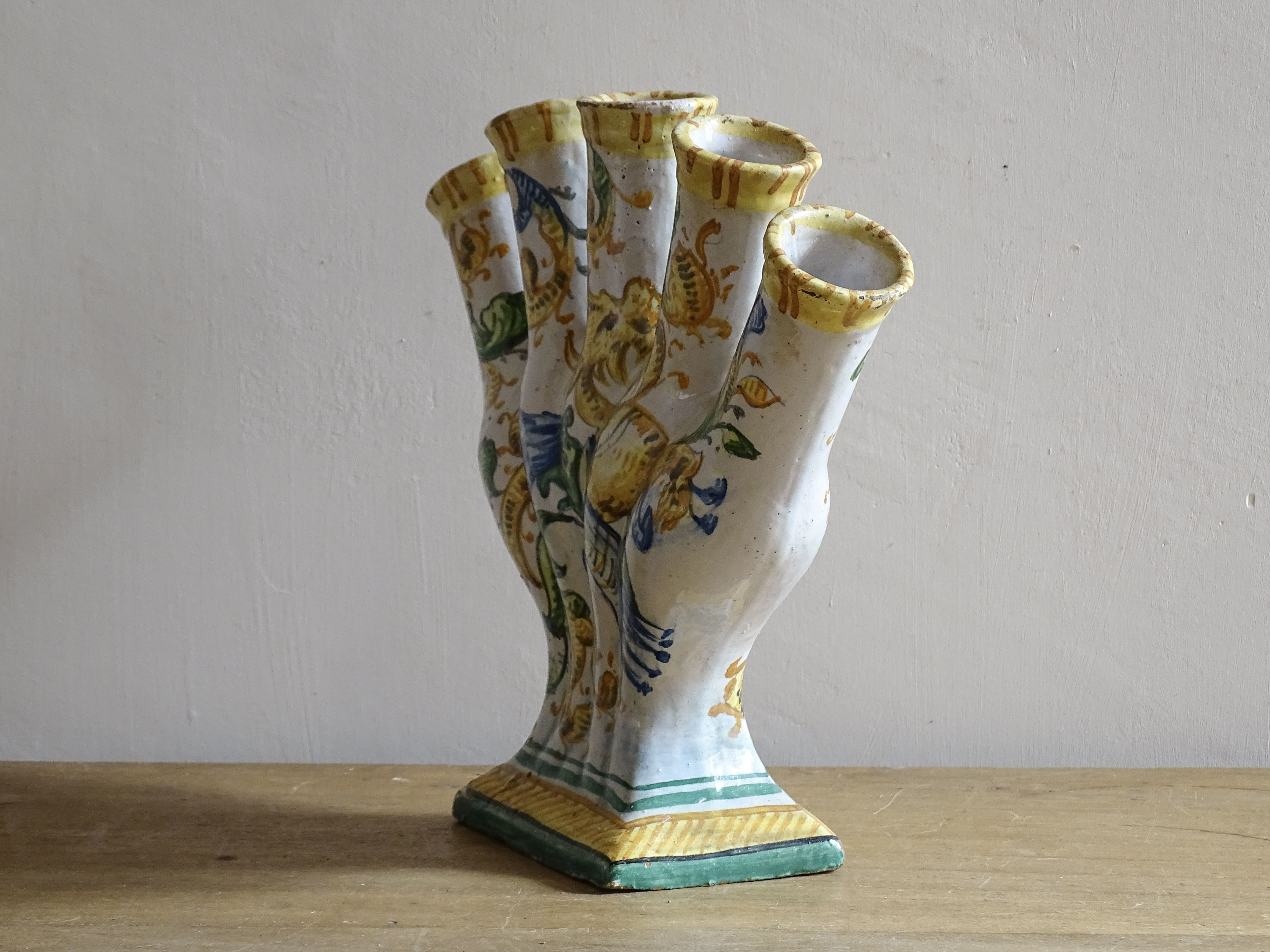 置物 1960s HMV Hungary Majolica Spiral Vase 1960s HMV Hungary Majolica Spiral Vase