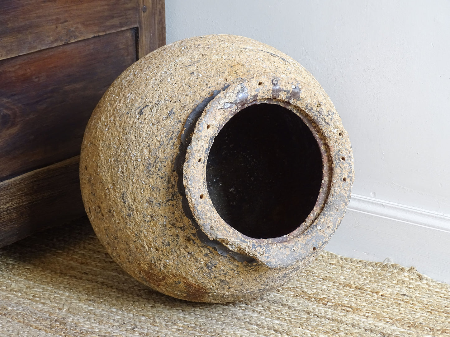 An early 19th century French antique terracotta pot, known as a ponne (salting pot), sourced in the South West region of France and likely Charentais in origin.
