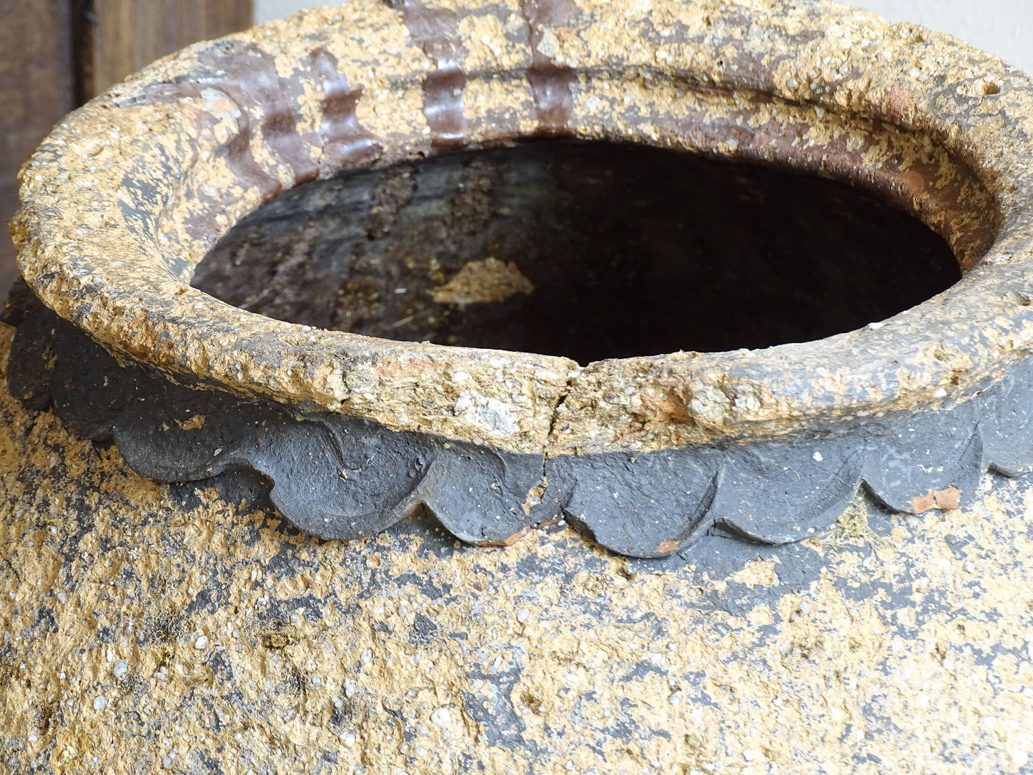 An early 19th century French antique terracotta pot, known as a ponne (salting pot), sourced in the South West region of France and likely Charentais in origin.