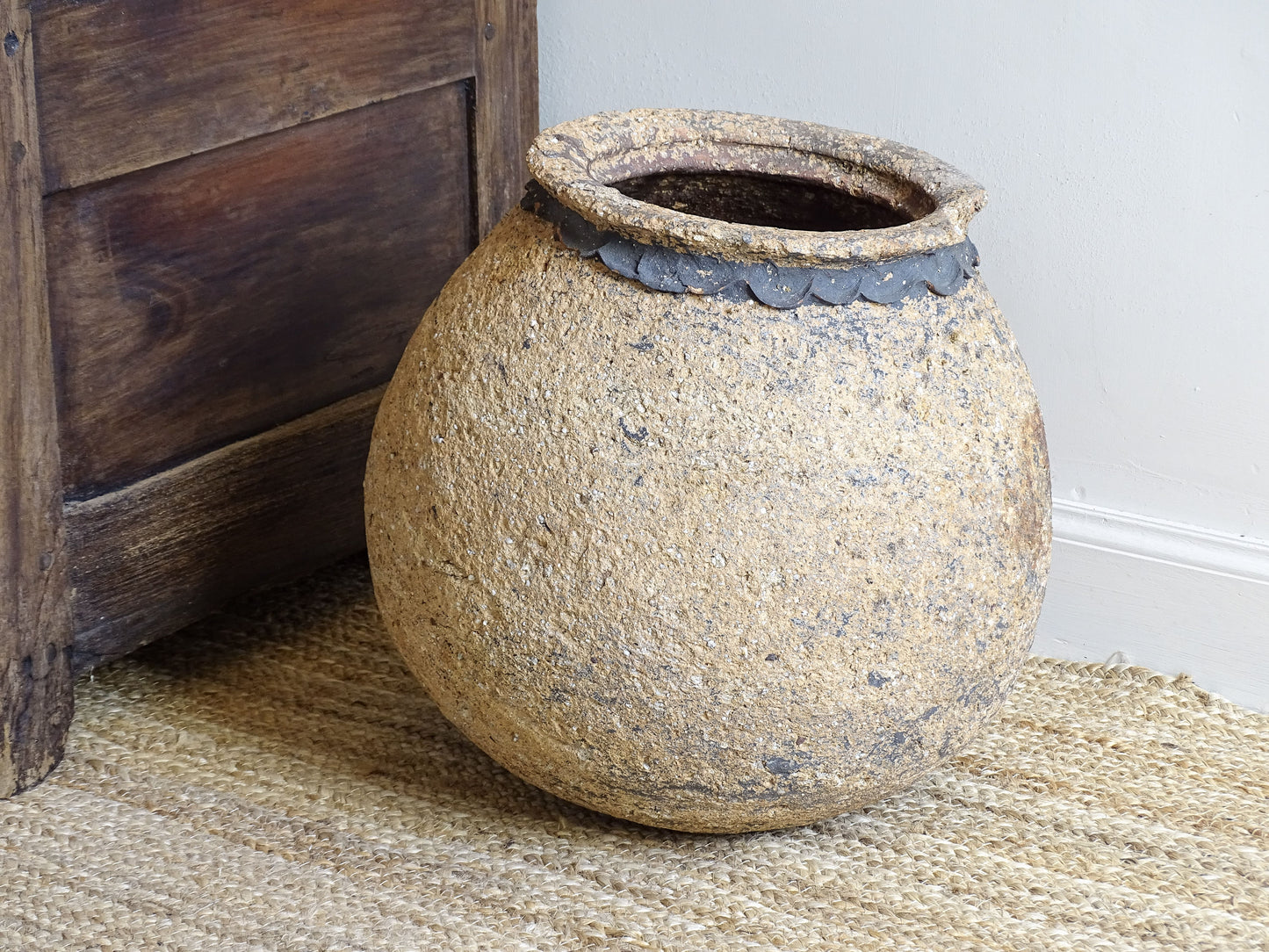 An early 19th century French antique terracotta pot, known as a ponne (salting pot), sourced in the South West region of France and likely Charentais in origin.