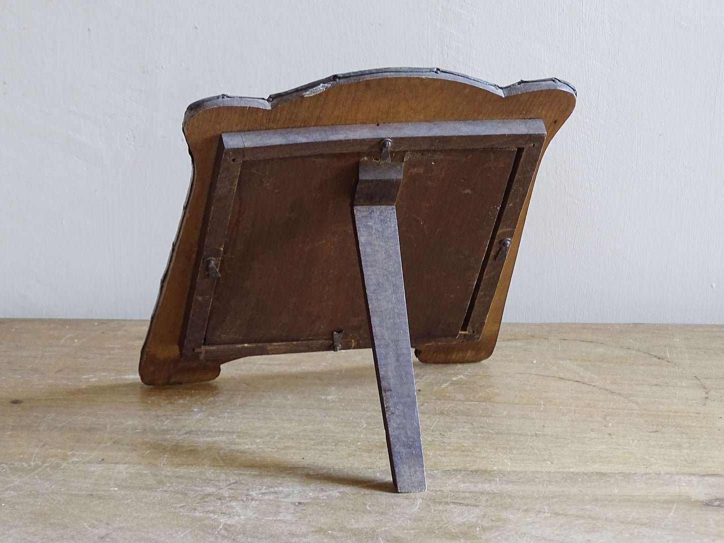 French antique circular photo frame with original wooden backing