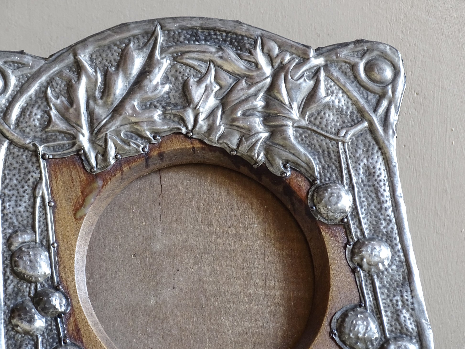 Decorative Art Nouveau tabletop picture frame with easel back