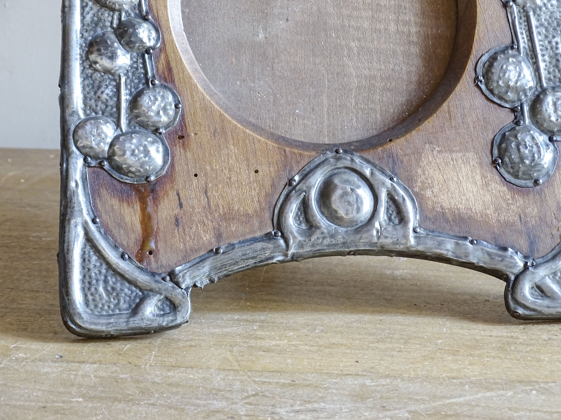 Early 20th century French pewter photo frame with organic motifs