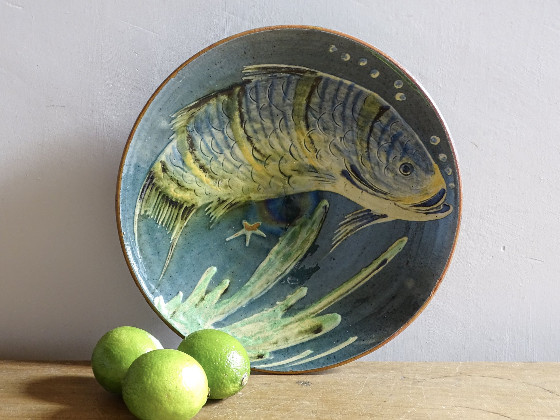 Vintage Spanish fish wall plate attributed to Puigdemont, La Bisbal, c.1960s