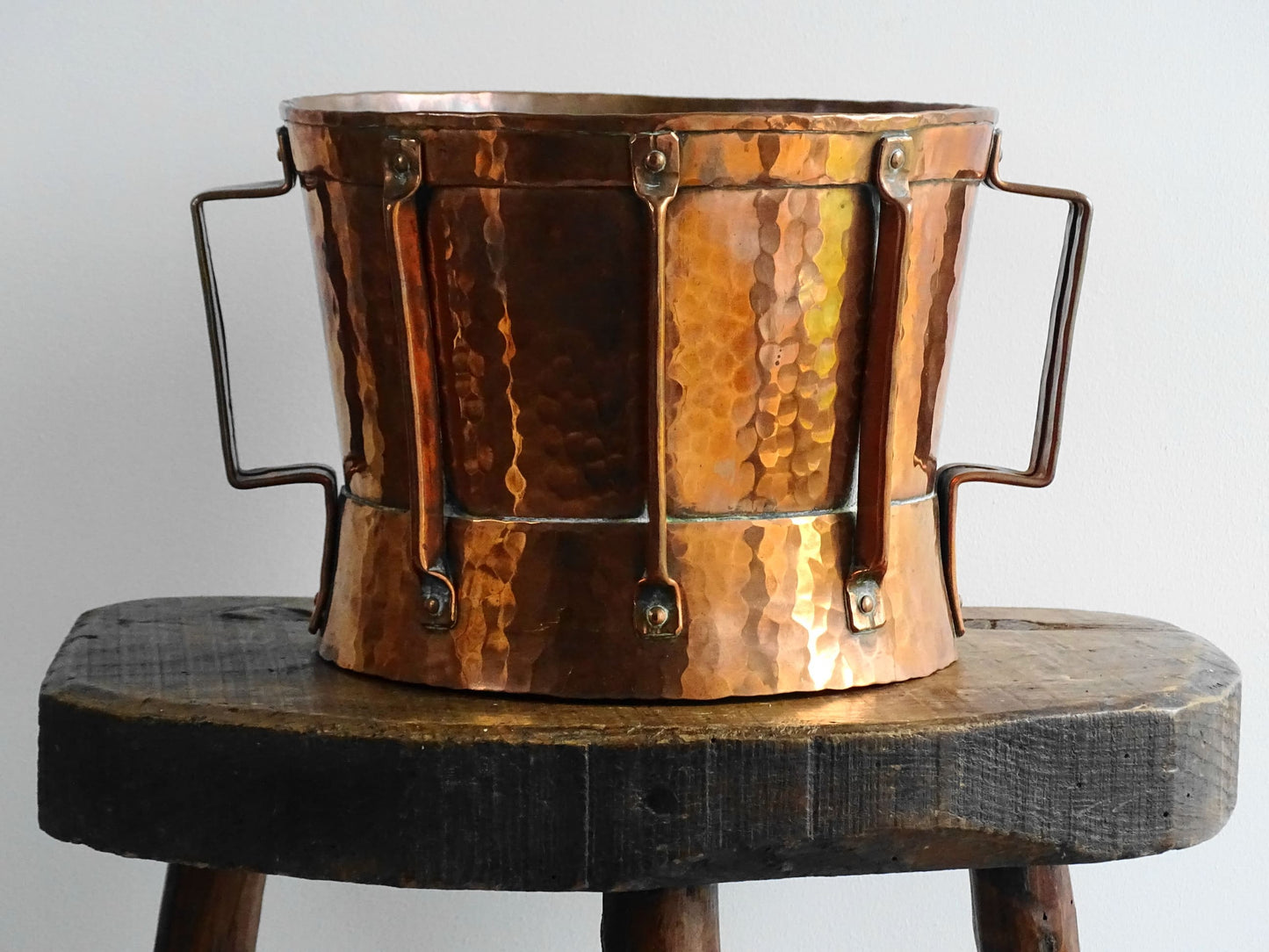 Antique Copper Ferrat from the Auvergne, Antique Copper Water Carrier with Two Handles and Hammered Copper Design