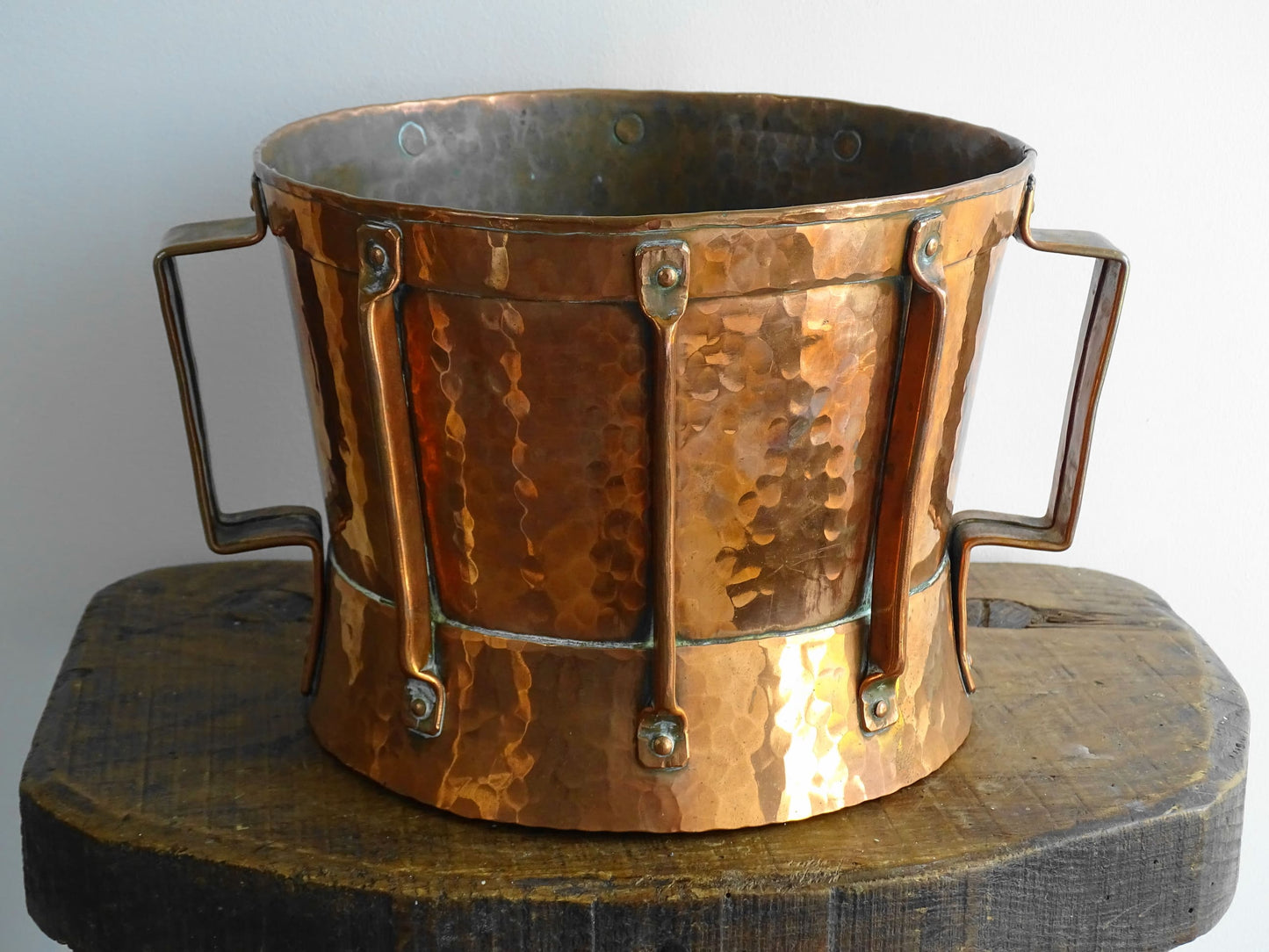 Antique Copper Ferrat from the Auvergne, Antique Copper Water Carrier with Two Handles and Hammered Copper Design