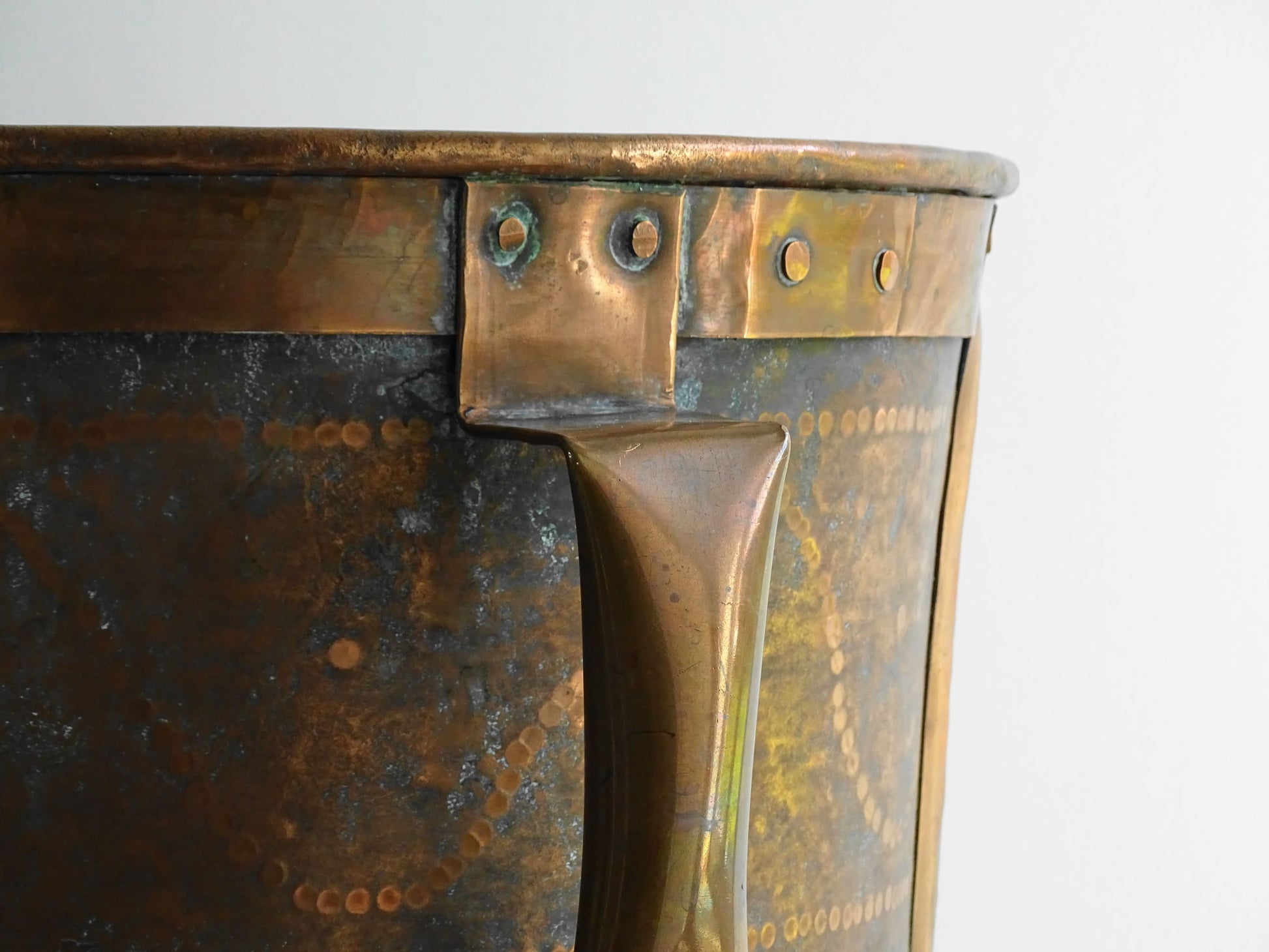 Antique Copper Ferrat from the Auvergne, Copper Water Carrier with Two Handles and Hammered Copper Design