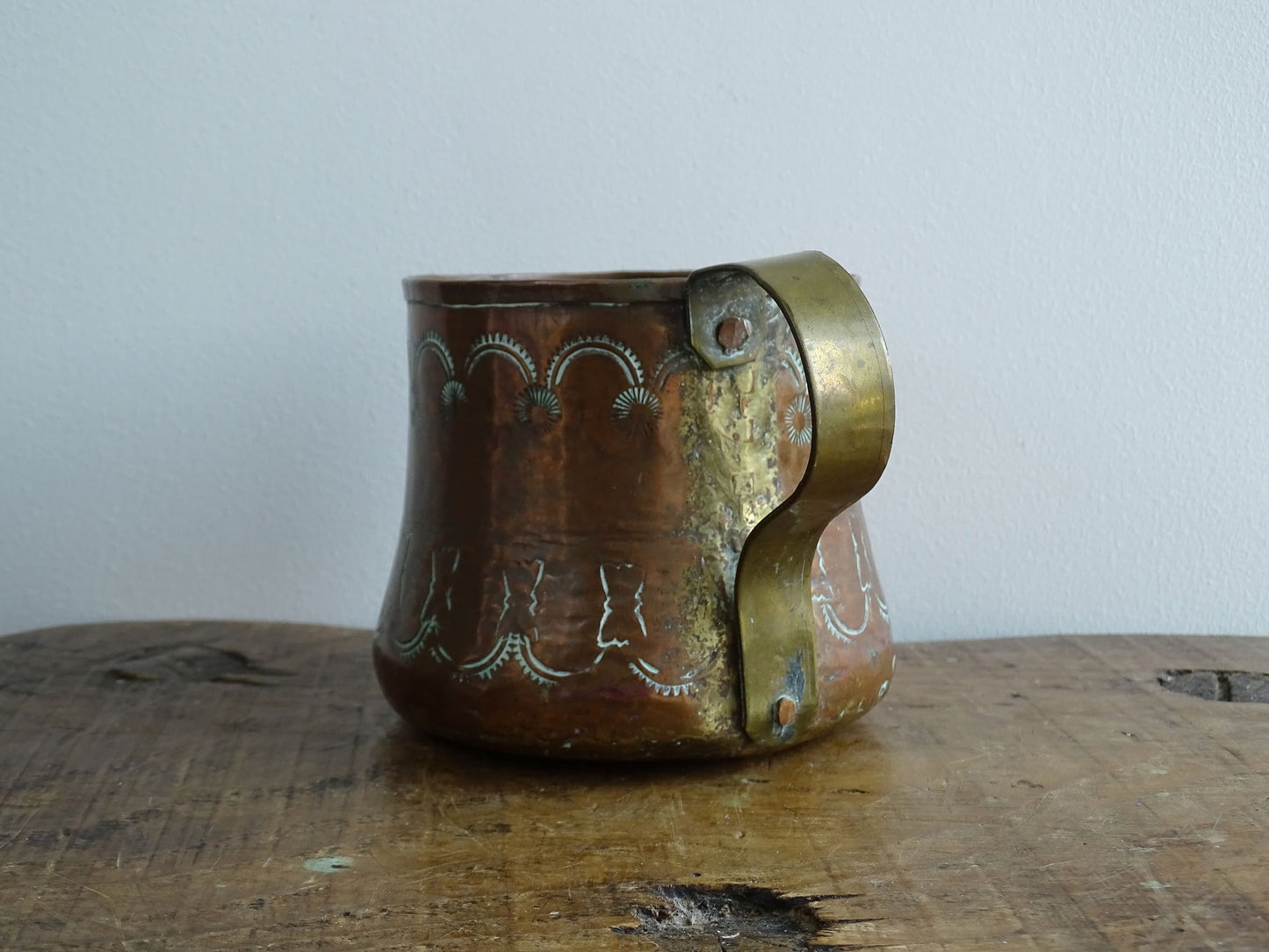 Antique Copper Tankard with Etched Design and Brass Handle