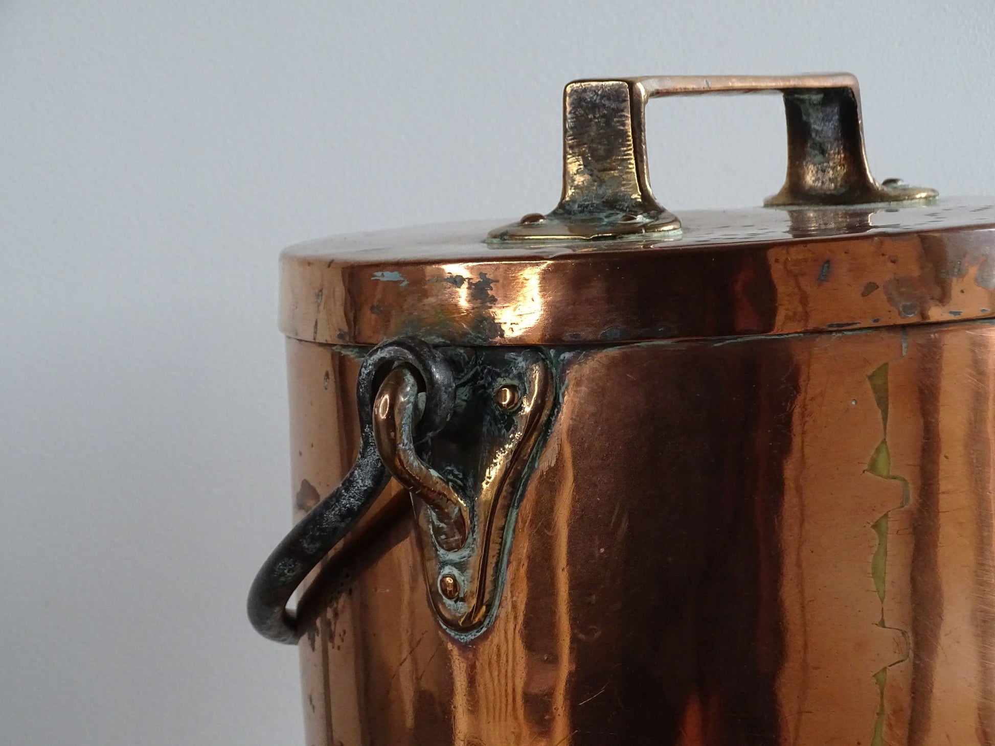 Antique Lidded Copper Cauldron with Wrought Iron Handle