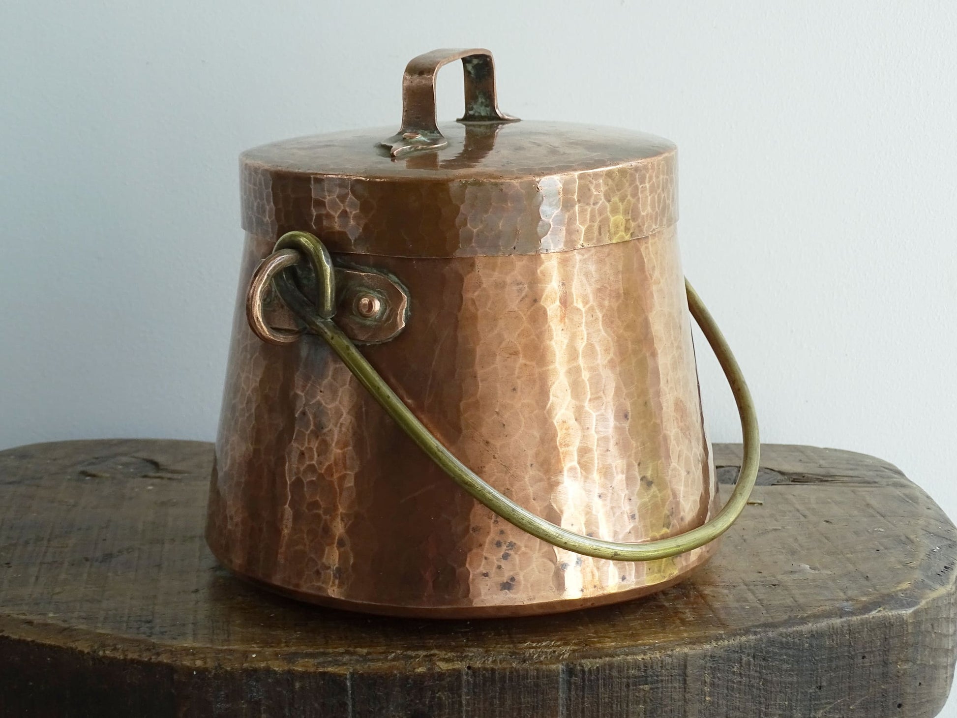 Antique Hammered Copper Cauldron with Lid