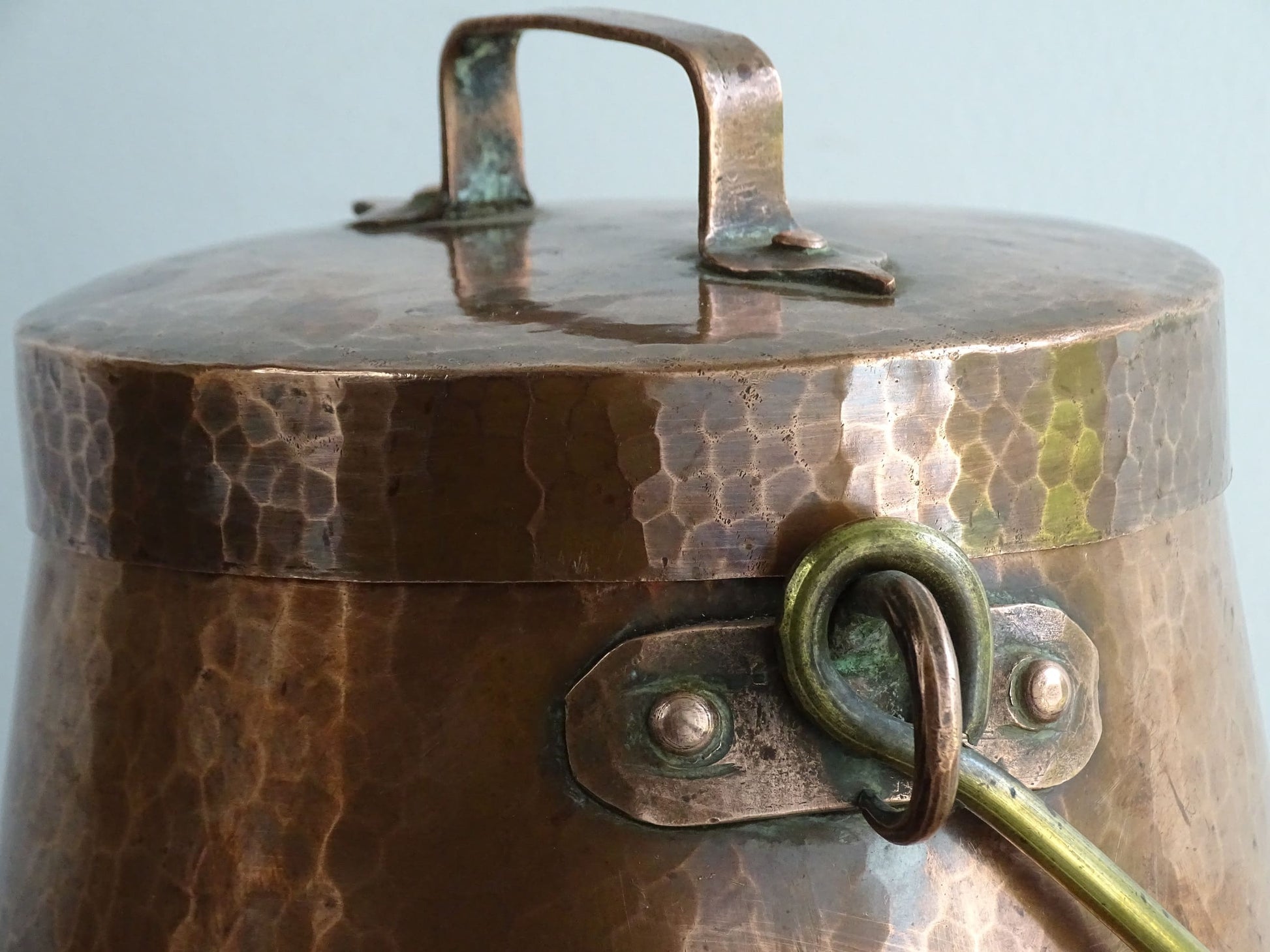 Antique Hammered Copper Cauldron with Lid