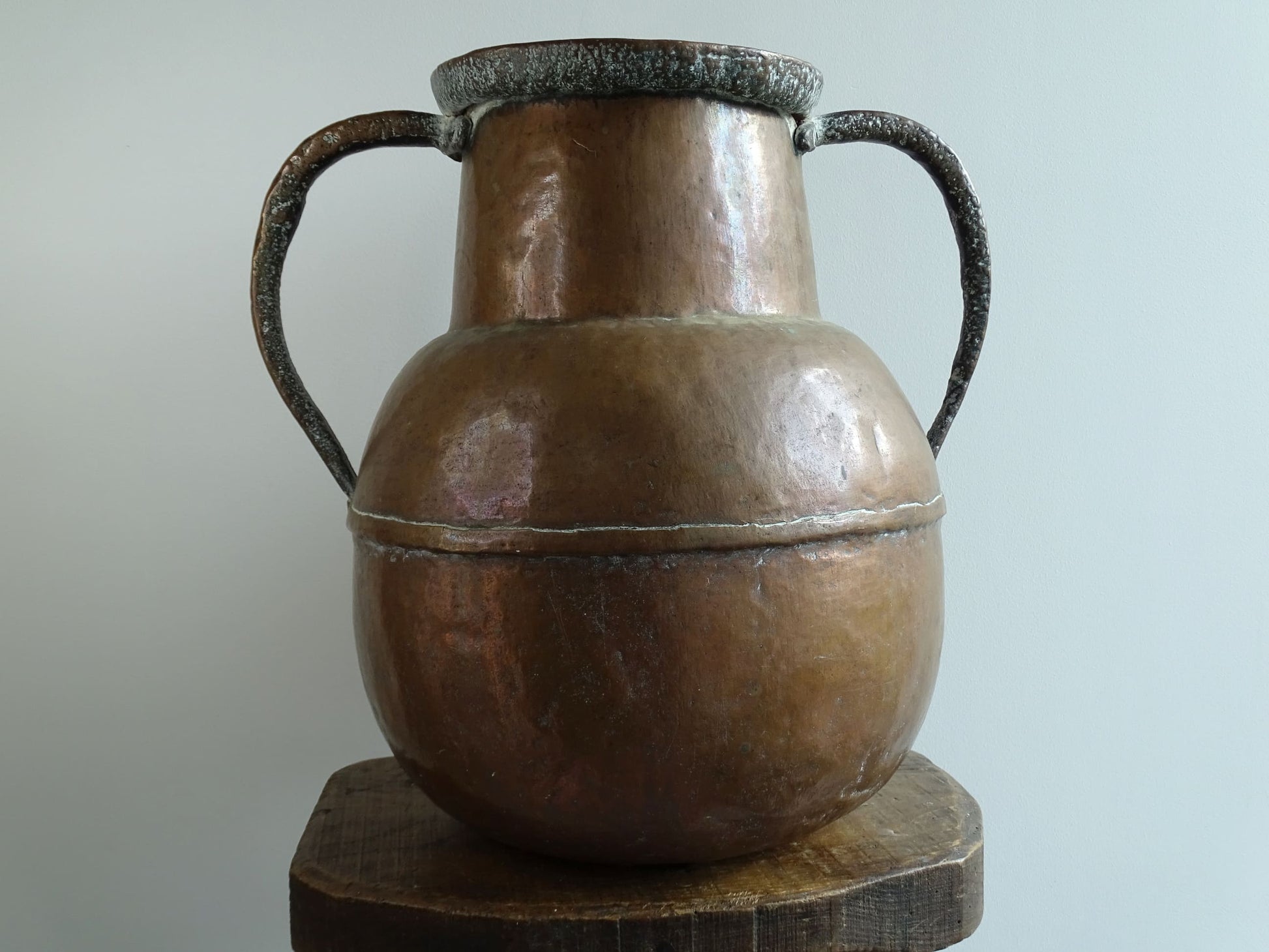 Large French Antique 18th Century Copper Water Pot with Two Handles and Rounded Body