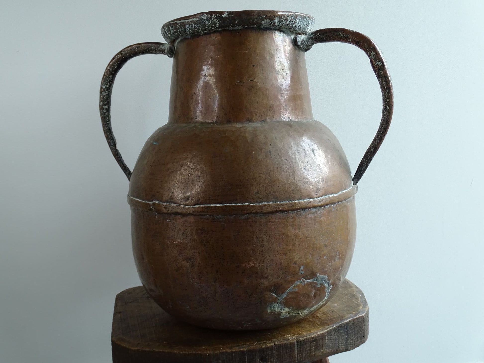 Large French Antique 18th Century Copper Water Pot with Two Handles and Rounded Body