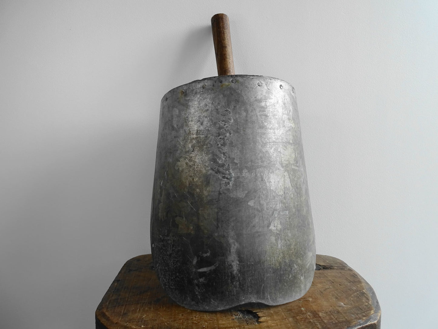 Rustic French antique grain scoop with a galvanised metal scoop and wooden handle with patina. Farmhouse decor.